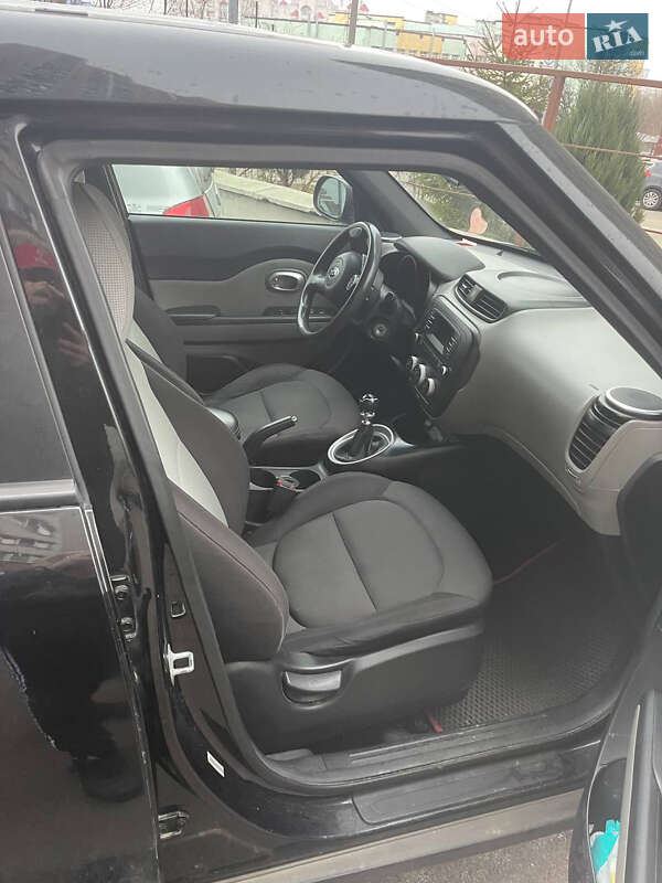 Позашляховик / Кросовер Kia Soul 2014 в Києві