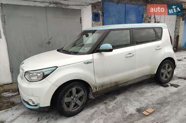 Внедорожник / Кроссовер Kia Soul 2015 в Бурштыне