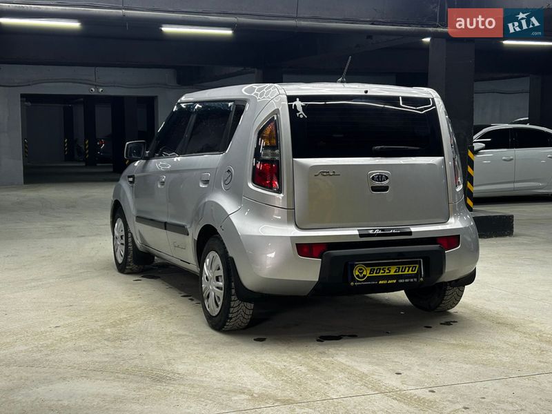 Внедорожник / Кроссовер Kia Soul 2009 в Черновцах