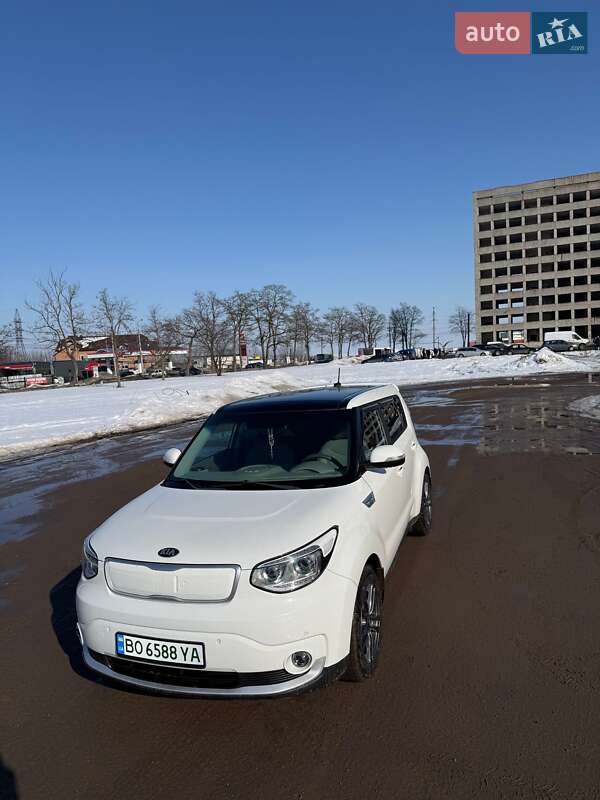 Внедорожник / Кроссовер Kia Soul 2018 в Тернополе фото 2 Внедорожник / Кроссовер Kia Soul 2018 в Тернополе