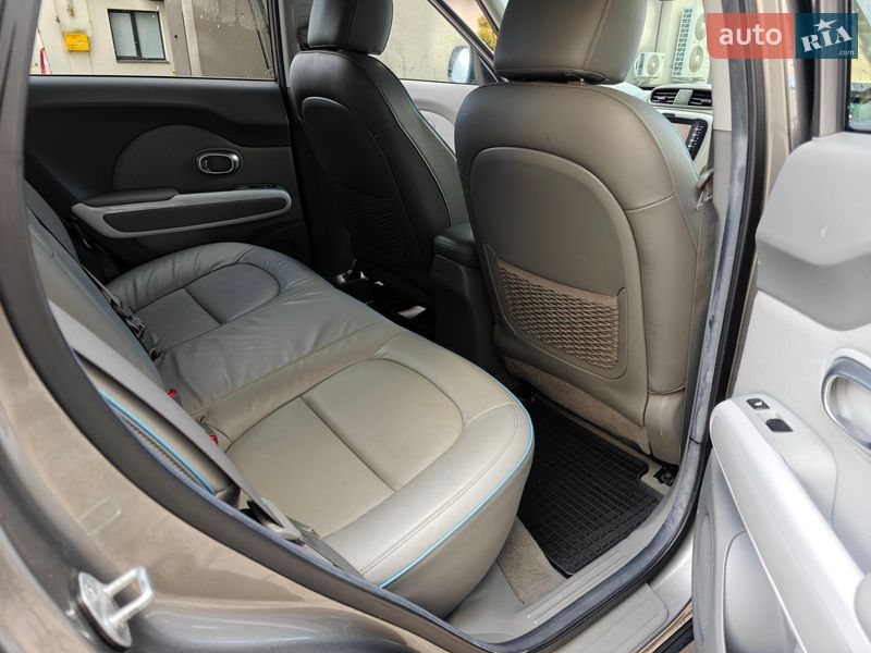 Внедорожник / Кроссовер Kia Soul 2015 в Ивано-Франковске