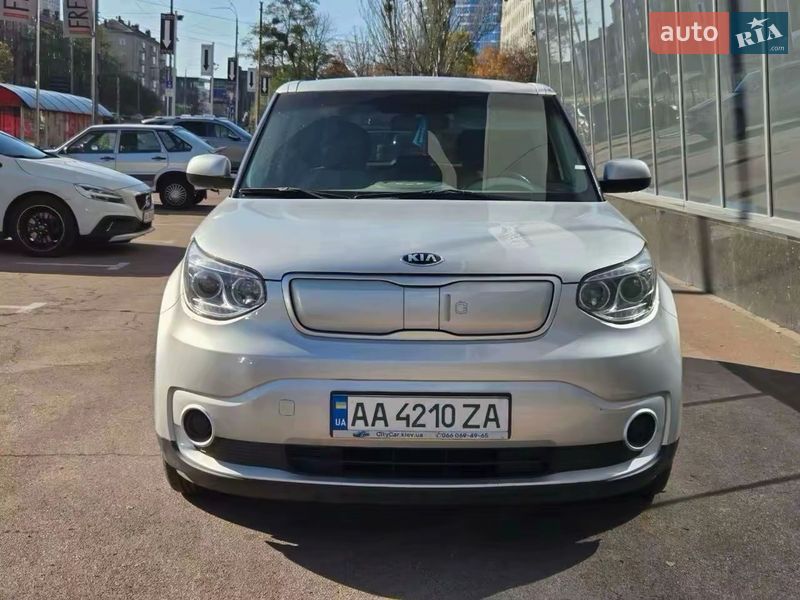 Внедорожник / Кроссовер Kia Soul 2017 в Киеве