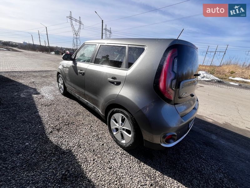Внедорожник / Кроссовер Kia Soul 2015 в Ровно