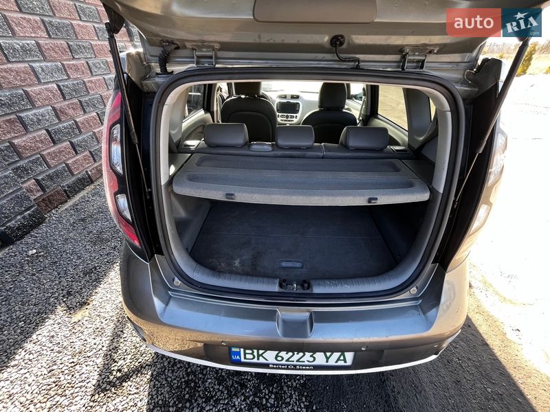 Внедорожник / Кроссовер Kia Soul 2015 в Ровно