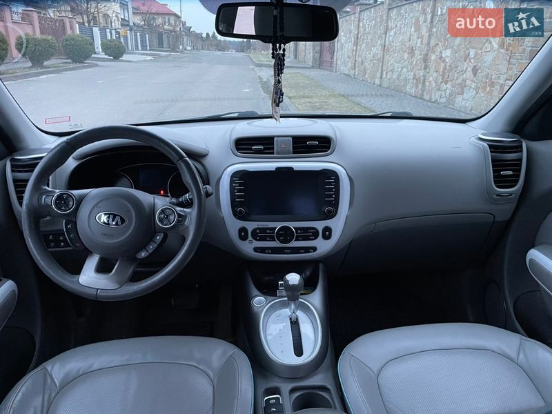 Внедорожник / Кроссовер Kia Soul 2015 в Львове