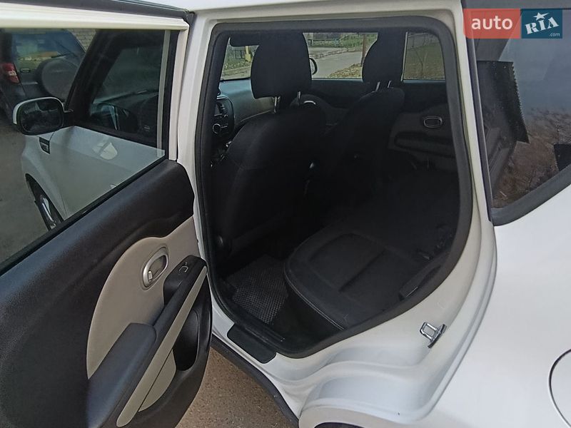 Внедорожник / Кроссовер Kia Soul 2016 в Вознесенске