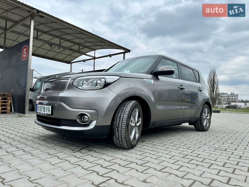 Внедорожник / Кроссовер Kia Soul 2017 в Каменец-Подольском фото 7 Внедорожник / Кроссовер Kia Soul 2017 в Каменец-Подольском