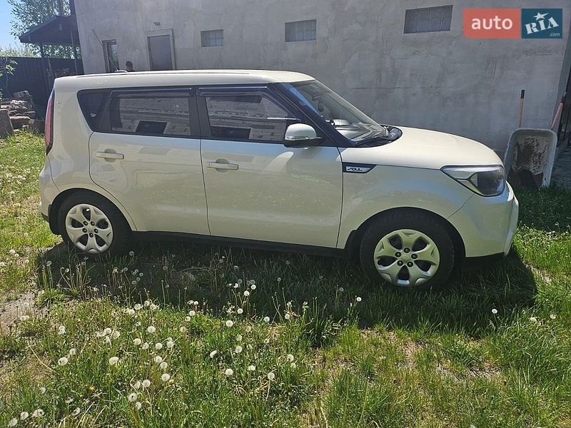 Внедорожник / Кроссовер Kia Soul 2016 в Ирпене