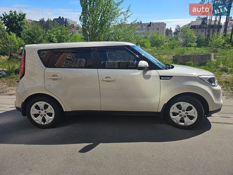 Внедорожник / Кроссовер Kia Soul 2016 в Ирпене