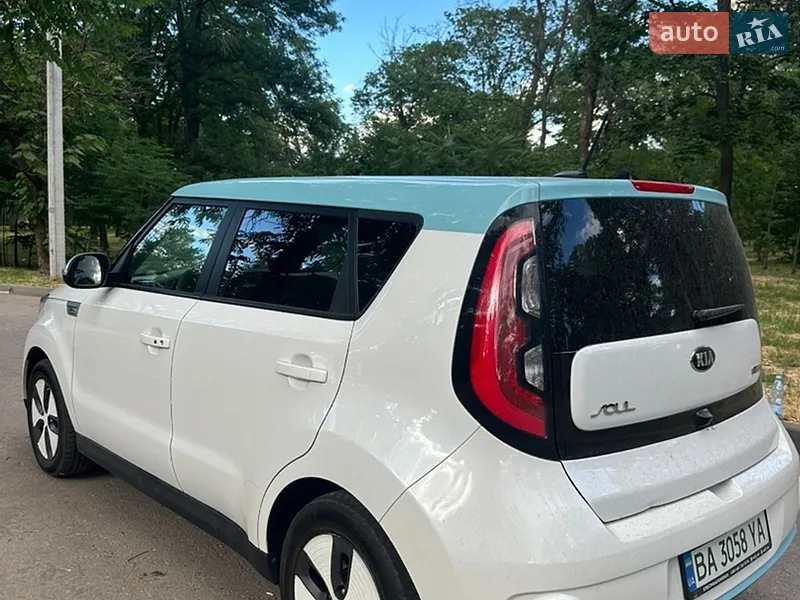 Kia Soul 2014 VIN KNAJX81EFF7001985 фото оголошення 14 з 41