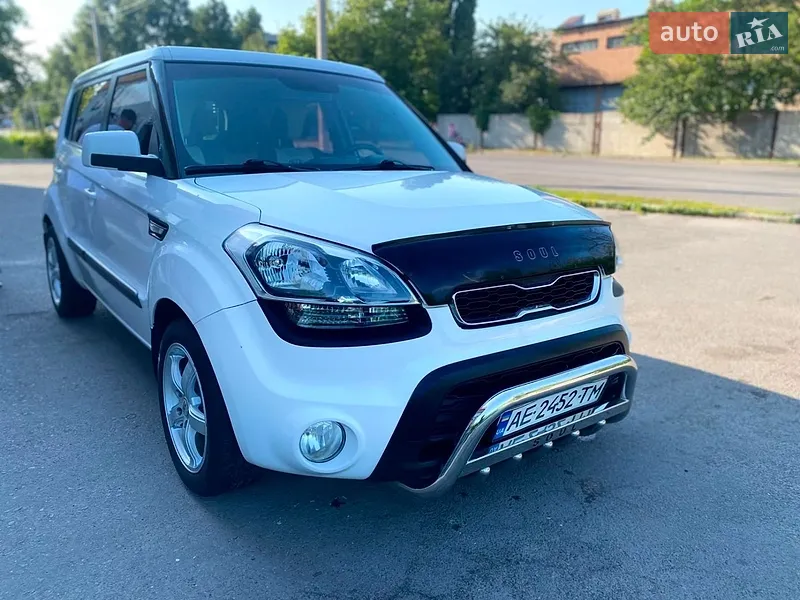 Kia Soul 2012 VIN KNAJT811AC7423788 фото оголошення 31 з 61