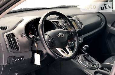 Позашляховик / Кросовер Kia Sportage 2013 в Києві