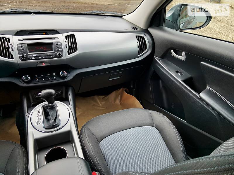Позашляховик / Кросовер Kia Sportage 2014 в Чернівцях