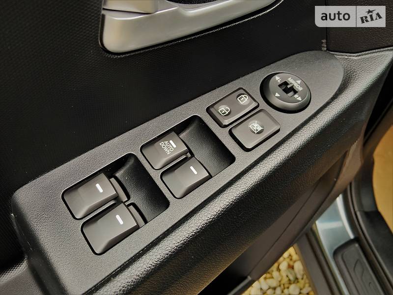 Позашляховик / Кросовер Kia Sportage 2014 в Чернівцях