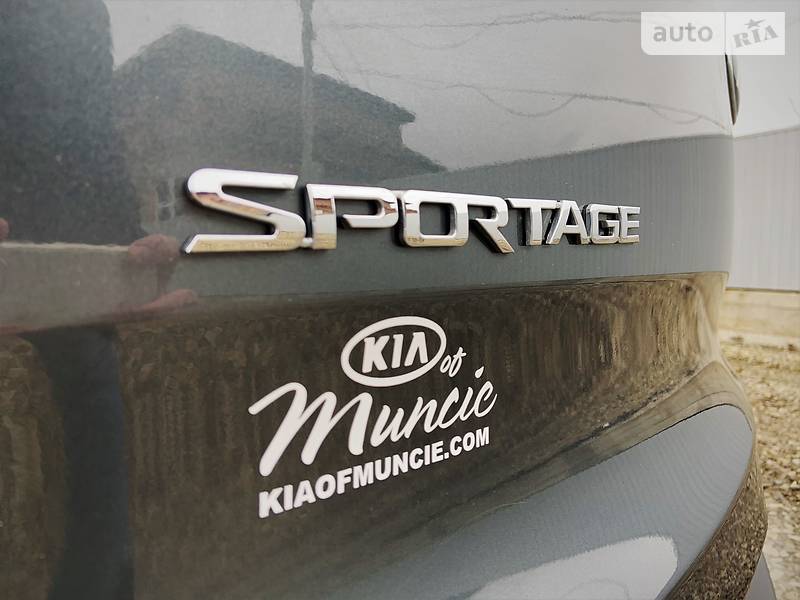 Позашляховик / Кросовер Kia Sportage 2014 в Чернівцях