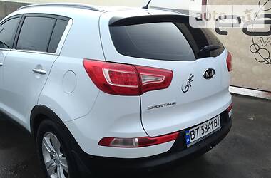 Позашляховик / Кросовер Kia Sportage 2012 в 