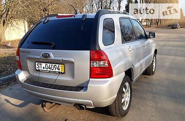 Позашляховик / Кросовер Kia Sportage 2007 в 