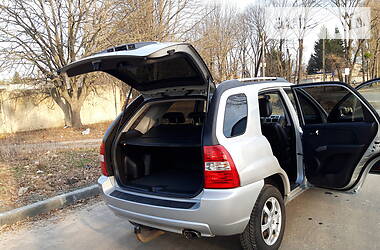 Позашляховик / Кросовер Kia Sportage 2007 в 