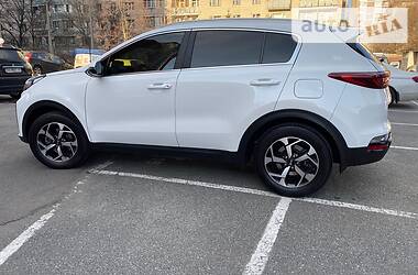 Позашляховик / Кросовер Kia Sportage 2018 в 