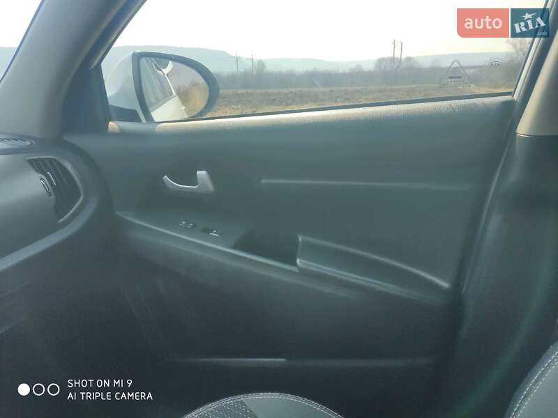 Позашляховик / Кросовер Kia Sportage 2014 в Золочеві фото 21 Позашляховик / Кросовер Kia Sportage 2014 в Золочеві