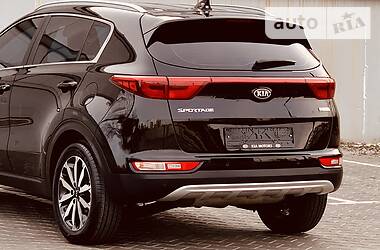 Позашляховик / Кросовер Kia Sportage 2016 в 