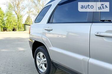 Позашляховик / Кросовер Kia Sportage 2007 в 