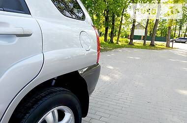Позашляховик / Кросовер Kia Sportage 2007 в 