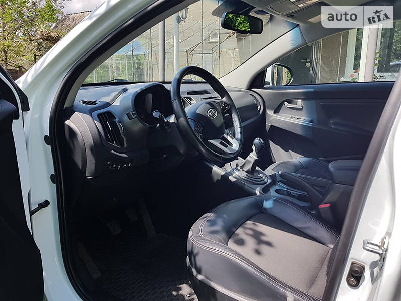 Внедорожник / Кроссовер Kia Sportage 2011 в Сумах