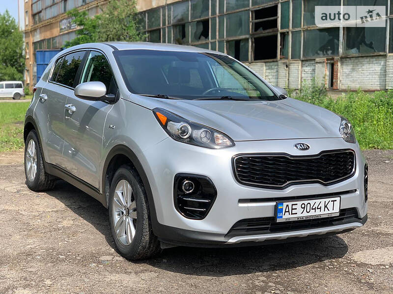 Позашляховик / Кросовер Kia Sportage 2016 в Львові