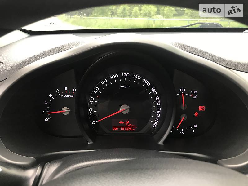 Позашляховик / Кросовер Kia Sportage 2011 в Рівному