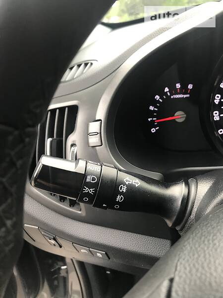 Позашляховик / Кросовер Kia Sportage 2011 в Рівному