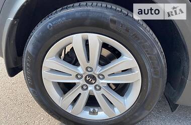 Позашляховик / Кросовер Kia Sportage 2016 в 