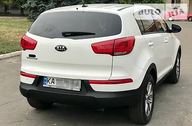 Позашляховик / Кросовер Kia Sportage 2015 в Києві