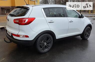 Позашляховик / Кросовер Kia Sportage 2012 в Чернігові