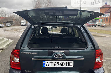 Внедорожник / Кроссовер Kia Sportage 2008 в Ивано-Франковске