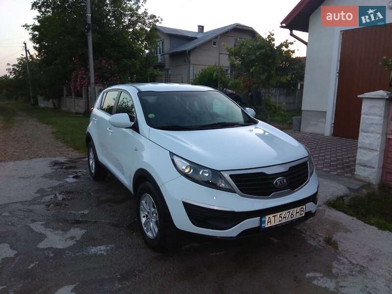 Внедорожник / Кроссовер Kia Sportage 2012 в Ивано-Франковске