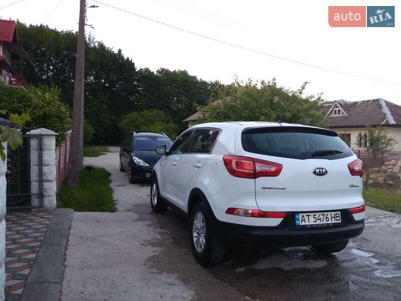Внедорожник / Кроссовер Kia Sportage 2012 в Ивано-Франковске