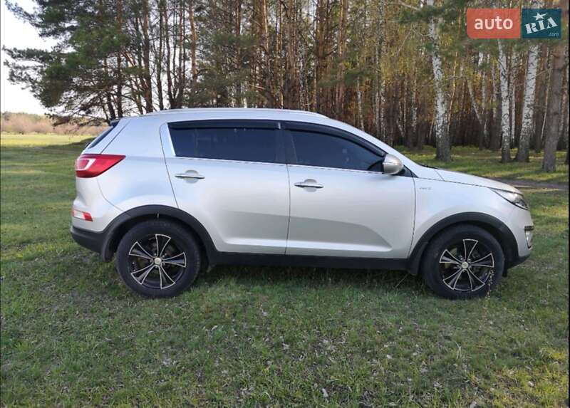 Внедорожник / Кроссовер Kia Sportage 2010 в Кременчуге