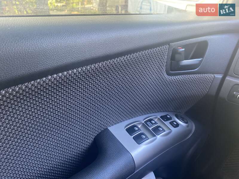 Внедорожник / Кроссовер Kia Sportage 2008 в Ровно фото 9 Внедорожник / Кроссовер Kia Sportage 2008 в Ровно