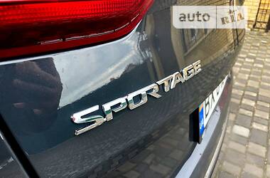 Позашляховик / Кросовер Kia Sportage 2021 в 