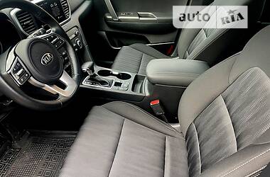 Позашляховик / Кросовер Kia Sportage 2021 в 
