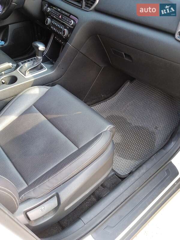 Внедорожник / Кроссовер Kia Sportage 2016 в Одессе