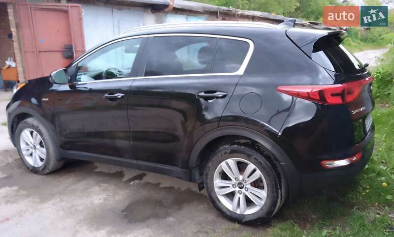 Внедорожник / Кроссовер Kia Sportage 2017 в Первомайске