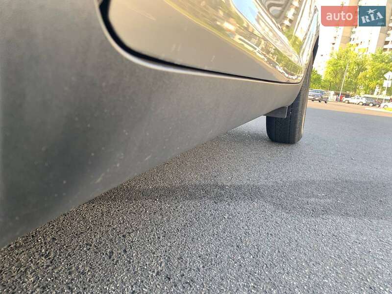 Внедорожник / Кроссовер Kia Sportage 2012 в Киеве