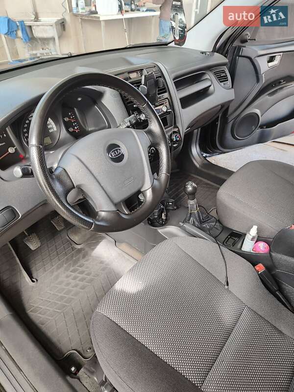 Позашляховик / Кросовер Kia Sportage 2005 в Одесі