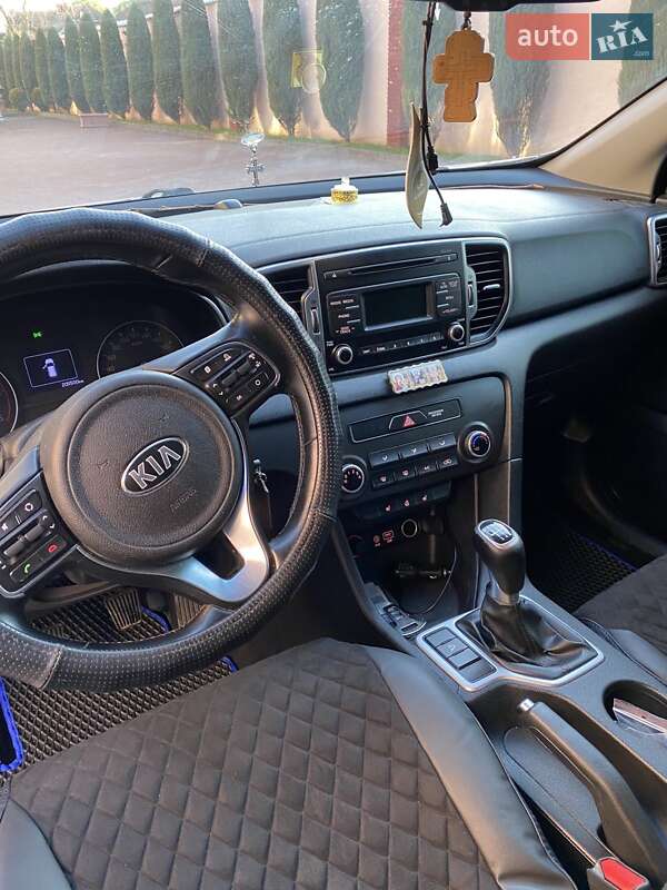 Внедорожник / Кроссовер Kia Sportage 2016 в Стрые