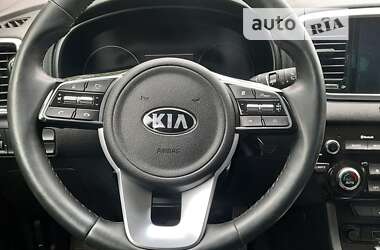 Внедорожник / Кроссовер Kia Sportage 2021 в 