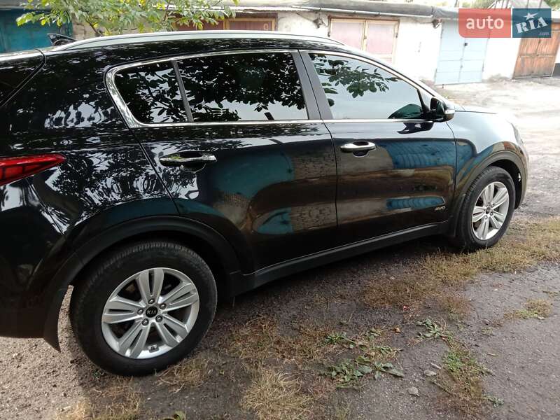 Позашляховик / Кросовер Kia Sportage 2017 в Першотравенську