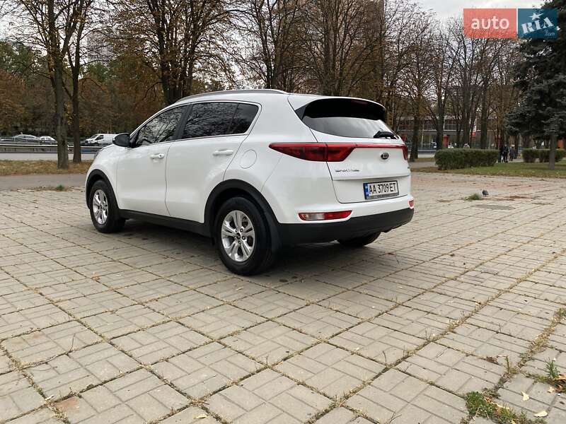 Позашляховик / Кросовер Kia Sportage 2016 в Києві