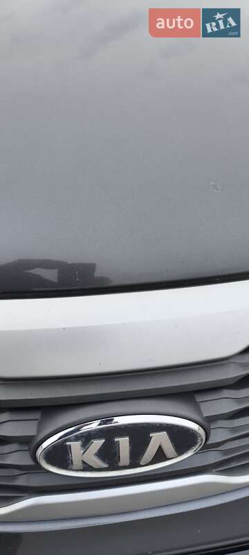 Внедорожник / Кроссовер Kia Sportage 2012 в Синельниково